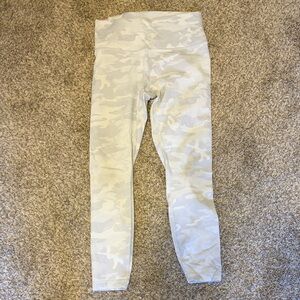 Lululemon size 10
